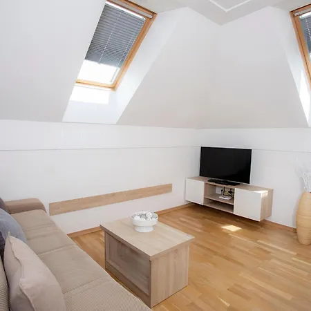 Agenija Apartment