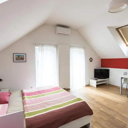 Apartment Agenija
